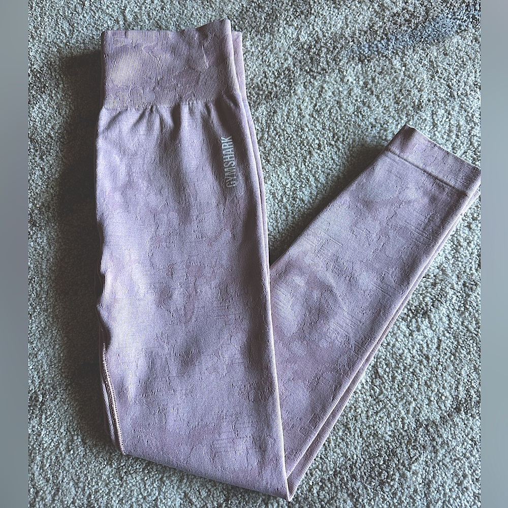 Never Worn High Waisted Gymshark Scrunch Butt Leggings (M)